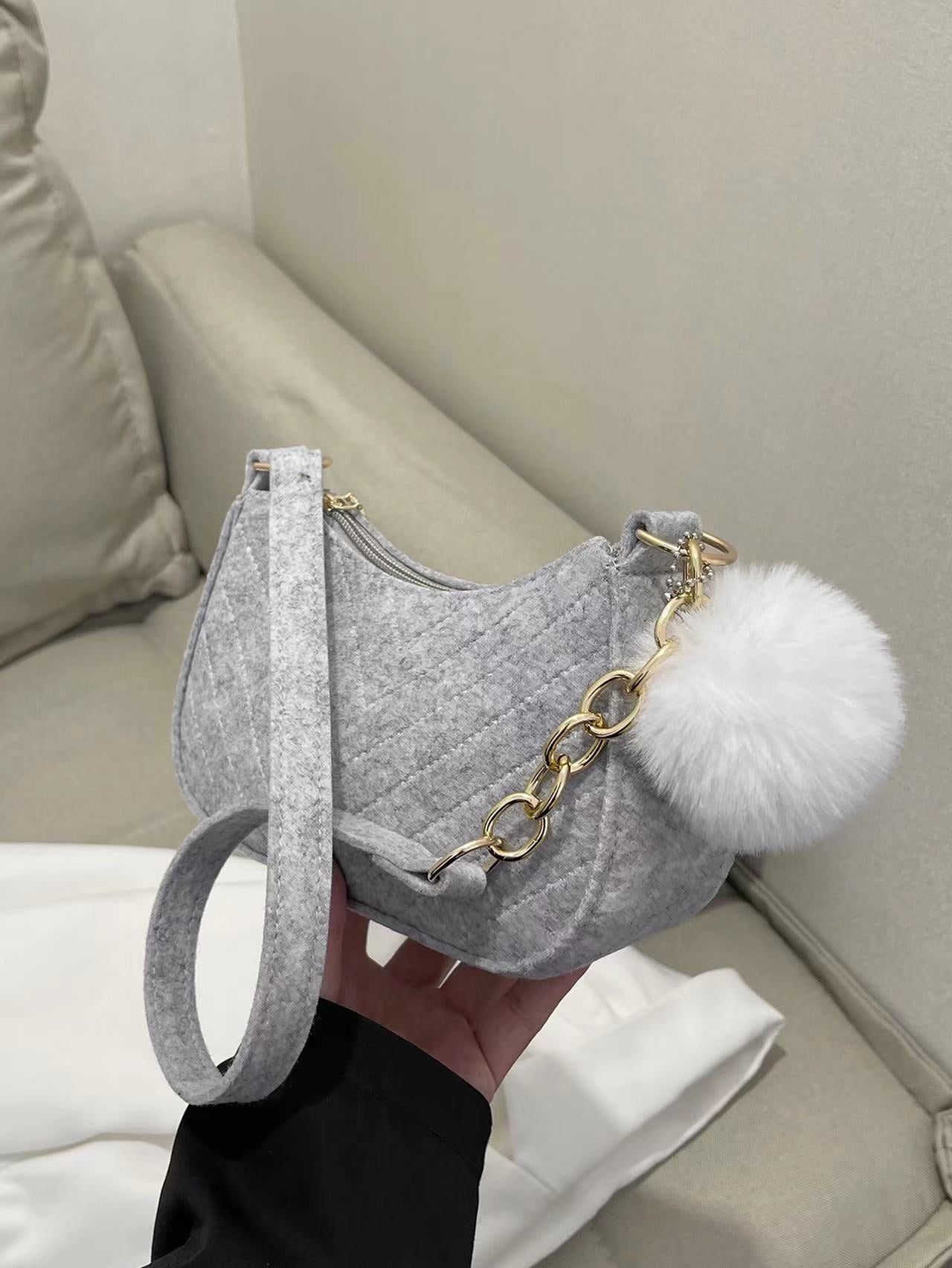 Wholesale Casual winter small fresh retro messenger bag temperament solid color fashion one shoulder foreign style small square bag